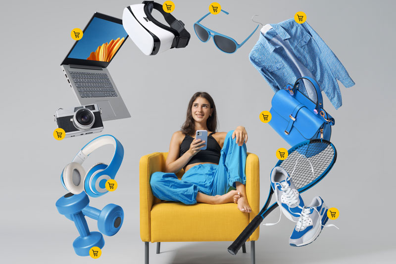 Glückliches Teenager-Mädchen beim Online-Shopping